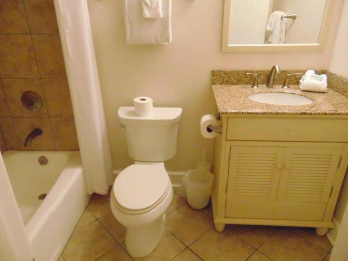 W2 Ocean Walk Resort Upstairs 2 Bed King And Two Twins Next To Back Pool St. Simons Island Eksteriør billede