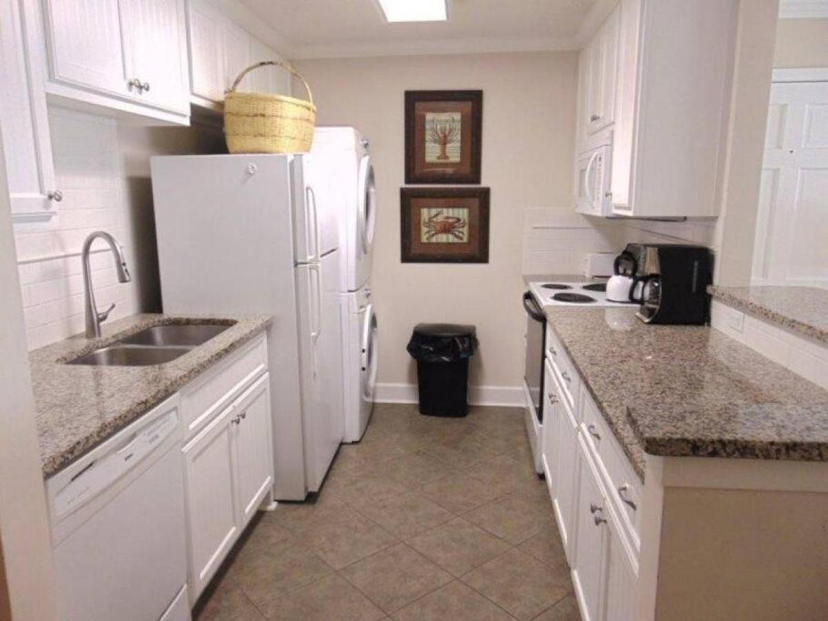 W2 Ocean Walk Resort Upstairs 2 Bed King And Two Twins Next To Back Pool St. Simons Island Eksteriør billede